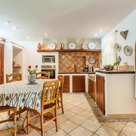 Can Alba - Beautiful And Elegant 4 Bedroom House With Private Pool Ac Wifi Pollenca